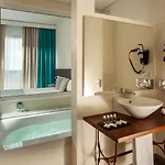 Hotel Phi Milano 4*