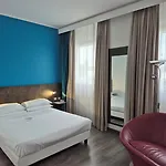 Phi Milano