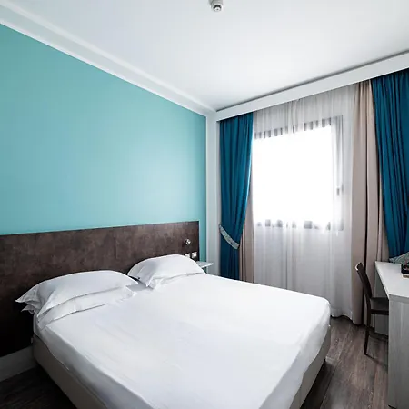 Phi Milano 4*