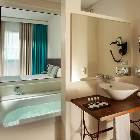 Hotel Phi Milano 4*