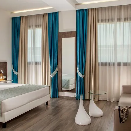 Hotel Phi Milano 4*