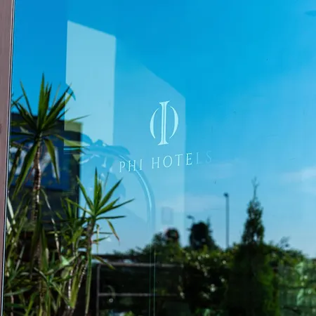 Phi Milano 4*