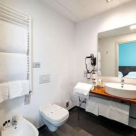 Phi Milano Hotel 4*