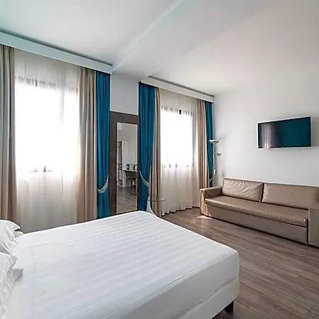 Phi Milano Hotel