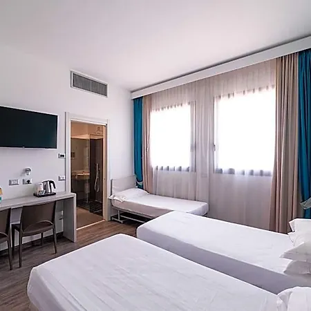 Hotel Phi Milano 4*