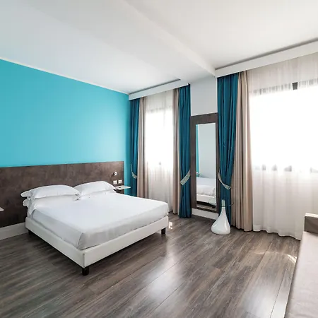 فندق Phi Milano بارانزاتي