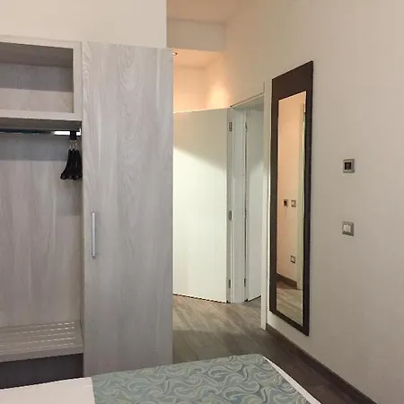 Hotel Phi Milano 4*