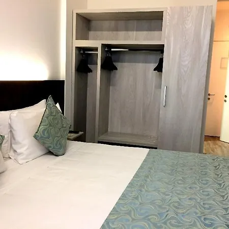 Hotel Phi Milano 4*