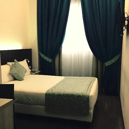 Phi Milano Hotel 4*